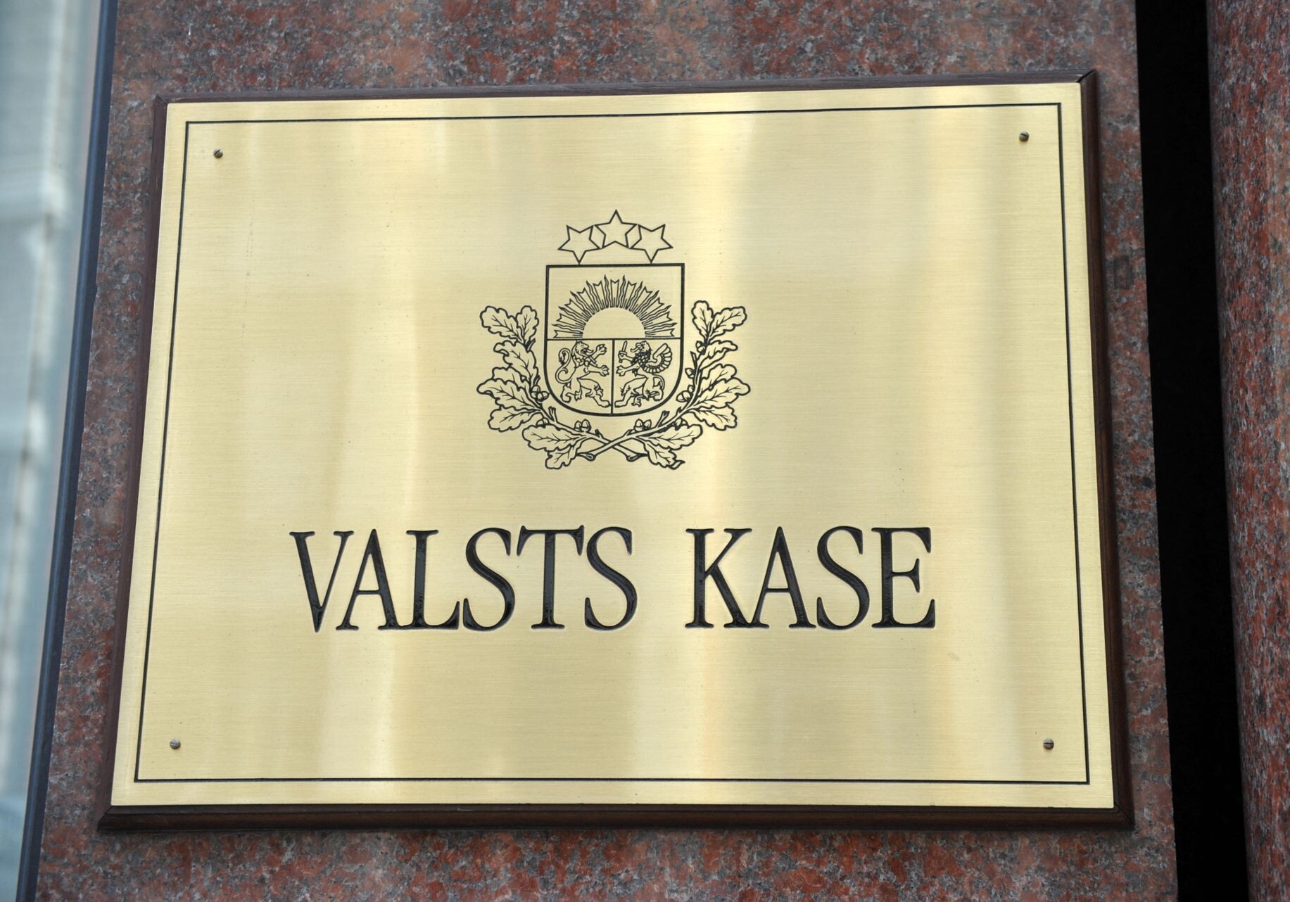 Valsts kase: Nākamgad Latvija finanšu tirgos indikatīvi aizņemsies 4,3 miljardus eiro