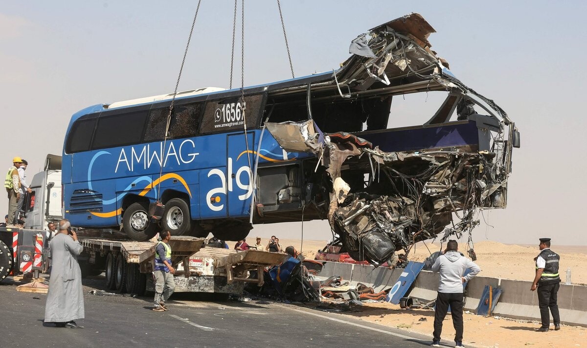 Ēģiptē autobusa avārijā 13 bojāgājušie