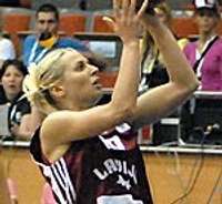 Latvijas izlase pārliecinoši uzvar Čehijas basketbolistes