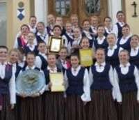 Meiteņu koris iekaro starptautiskos konkursus Lietuvā