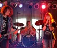 Liepājas jauno rokmūziķu paaudze uzstājas “Fonteina” klubā