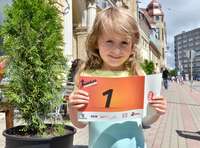 FOTO: Sākas Liepājas pusmaratona dalībnieku starta numuru izņemšana