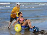 Mūsu pludmalē atklātā peldvieta cilvēkiem ar invaliditāti – pirmā Latvijā