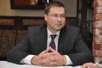 Papildināts (16:17) – Dombrovskis paziņo par atkāpšanos no amata
