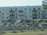 Tapis video par Karostas bloka māju nojaukšanu