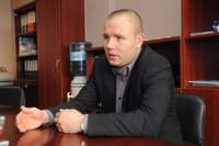 Jurijs Hadarovičs uzsver nepieciešamību stiprināt ekonomiskās attiecības ar Krieviju
