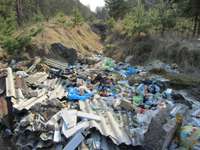 Papildināts – Karostas meži no atkritumiem, visticamāk, netiks pilnībā atbrīvoti