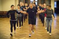 LiepU ārzemju studenti dejo kopā ar TDK “Banga”