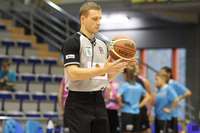 Mārtiņš Kozlovskis kļuvis par septīto FIBA kategorijas tiesnesi Latvijā