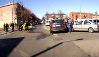 Jelgavas un Tirgus ielas krustojumā saduras trīs auto
