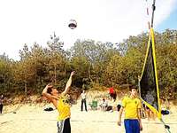 “VEGA 1” pludmales volejbola līga jau otro reizi šogad “ver durvis” sportot gribētājiem