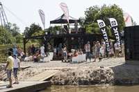 Tika oficiāli atklāts veikparks “WAKE Das Crocodill”
