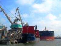 Jūlijā Liepājas ostā pārkrautas 373 744,94 tonnas kravu