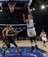 Porziņģis Entonija prombūtnē uzņemas līdera lomu un gūst “double-double”, tomēr “Knicks” piekāpjas “Cavaliers”