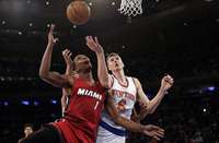 Porziņģa 12 punkti pret “Heat” palīdz “Knicks” pārsniegt pagājušās sezonas uzvaru skaitu