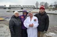 Liepājnieki Latvijas ziemas peldētāju atklātajā čempionātā izcīna sešas medaļas