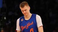 Porziņģim neveiksmīgs pirmais puslaiks un 13 punkti “Knicks” zaudējumā Dalasā