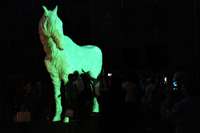 Svinīgi atklāts Rotko centra interaktīvais spoku zirgs