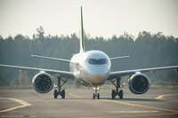 Liepājas lidostā nosēžas gaisa kuģis “Airbus A220-300”