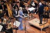 Ar Imanta Kalniņa mūziku un stāvovācijām noslēdzas Liepājas Simfoniskā orķestra festivāls ”Liepājas vasara”