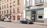 Daži “PNB Banka” klienti fiziski nespēj aiziet līdz bankai, lai nomainītu kontu