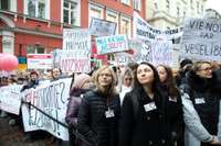Mediķu arodbiedrība piesaka vēl vienu protestu, prasot Saeimas un Viņķeles atkāpšanos