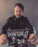 LMMDV pedagogs Deniss Paškevičs iekļuvis pasaules prestižākajā džeza mūzikas žurnālā “Dowbeat”