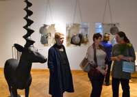 Mākslas studenti uz Liepājas muzeju atved vienradzi