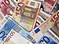 Līdz 2000 eiro palielina maksimālo sodu par ārkārtējās situācijas ierobežojumu pārkāpšanu