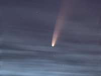 Latvijas debesīs līdz jūlija nogalei var novērot spožo Neowise komētu