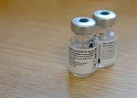 Pirmajā dienā pret Covid-19 vakcinēti vairāk nekā 500 cilvēku; Mediķi jūtas labi un aicina kolēģus sekot viņu piemēram