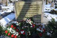 Šoreiz aicina individuāli pieminēt un nolikt ziedus pulkveža Oskara Kalpaka piemiņas vietā