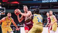 Latvijas basketbola izlase sagrauj Rumāniju pirmajā 2023.gada PK priekškvalifikācijas spēlē