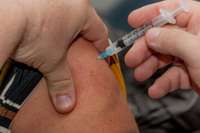 Prasība vakcinēties veselības, izglītības un sociālās aprūpes iestāžu darbiniekiem varētu stāties spēkā novembrī