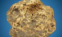 Lielākais Aļaskā atrastais zelta tīrradnis pārdots izsolē par 750 000 ASV dolāru