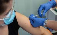 VM prognozē zemu iedzīvotāju pieprasījumu pēc Covid-19 vakcīnām turpmākajos gados