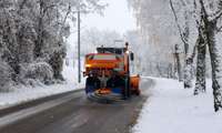 Apledojuma dēļ šorīt daudzviet Latvijā apgrūtināti braukšanas apstākļi