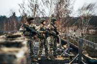 Latvija plāno sūtīt karavīrus uz Ukrainu