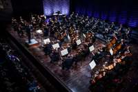 Liepājas Simfoniskais orķestris lielkoncertā pirmatskaņos svītu “Sarkanais mežs”