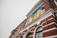 Pie Liepājas domes paceļ Ukrainas karogu