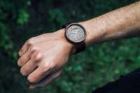 Koka pulksteņu ražotājs “Oviwatch” beidz darbību