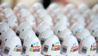 “Ferrero” atsauc visus Beļģijā ražotos “Kinder” zīmola produktus