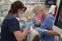 Sestdienās bezmaksas palīdzību bērniem sniegs divas zobārstniecības