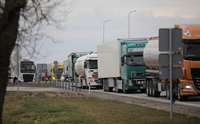 Baltkrievija slēgusi savu robežu ES kravas transportlīdzekļiem