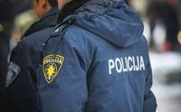 Izsaukumā uz konfliktu Baseina ielā, policija konstatē nevērīgu gāzes ieroča glabāšanu