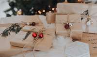 Aptauja: Trešdaļa Latvijas iedzīvotāju Ziemassvētku dāvanu iegādei tērēs tikpat, cik pērn