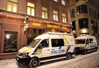 FKTK aptur finanšu pakalpojumu sniegšanu “Baltic International Bank”; Specvienība ielauzusies bankas ēkā