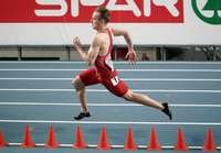 Iļja Petrušenko 300 metru distancē labo Latvijas rekordu