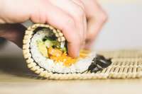 Receptes: Lai salds, sāļš, rūgts, skābs un ass. Āzijas virtuves īpatnības skaidro kafejnīcas “Dragon Sushi” saimniece Jeļena Sadihova