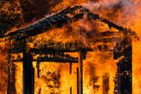 Čīlē mežu ugunsgrēkos gājuši bojā 13 cilvēki